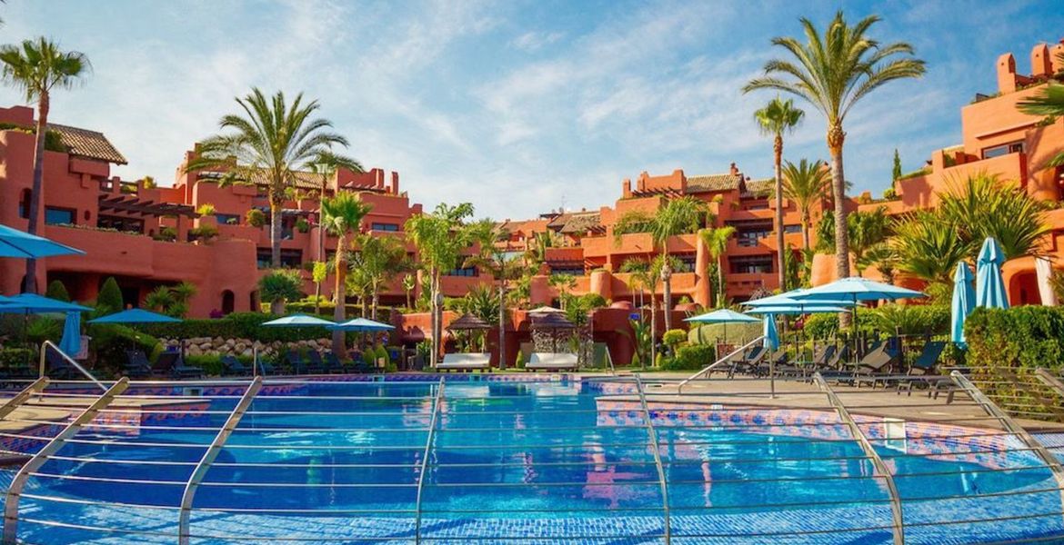 TORRE BERMEJA  apartments on the coast