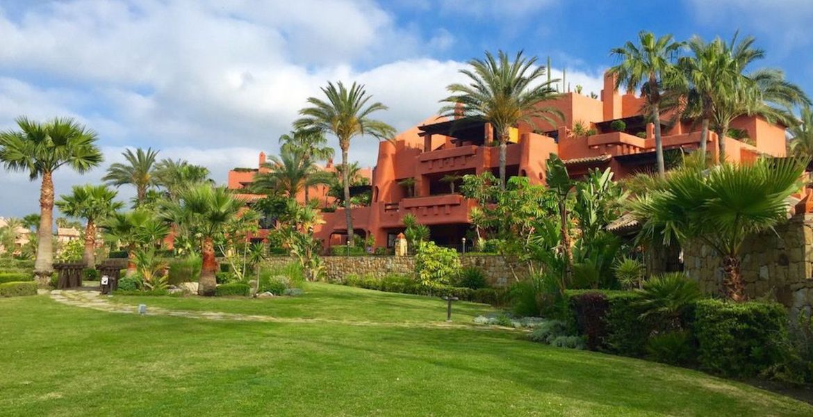 TORRE BERMEJA  apartments on the coast