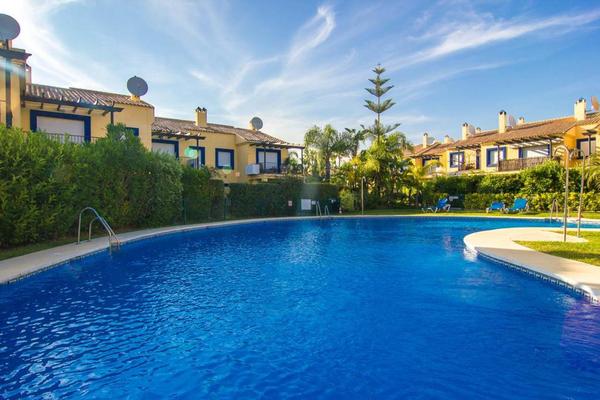 Town House for rent in Puerto Banus Marbella