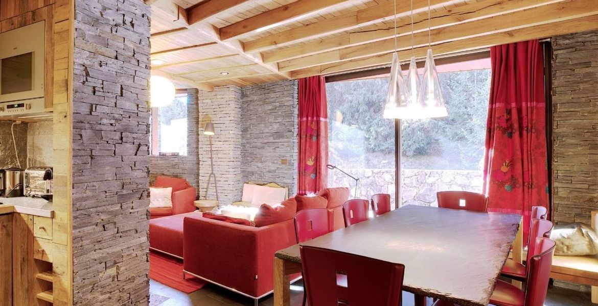 SKI APARTMENT FOR SALE IN COURCHEVEL 1850