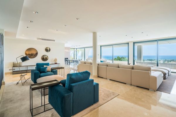 Immaculate Duplex Penthouse