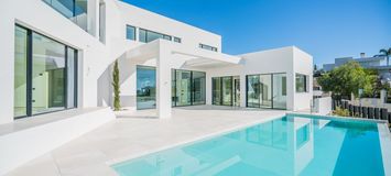 New Stylish Contemporary Luxury Villa