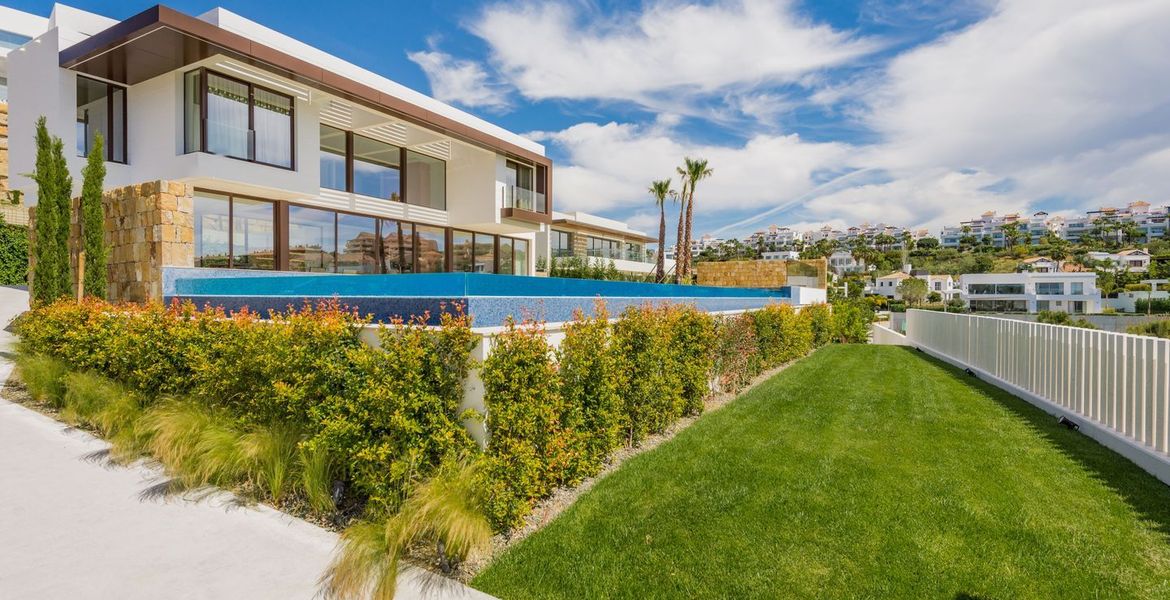 Extraordinary New Modern Property for Sale Marbella