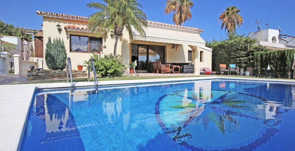 Villa in Elviria