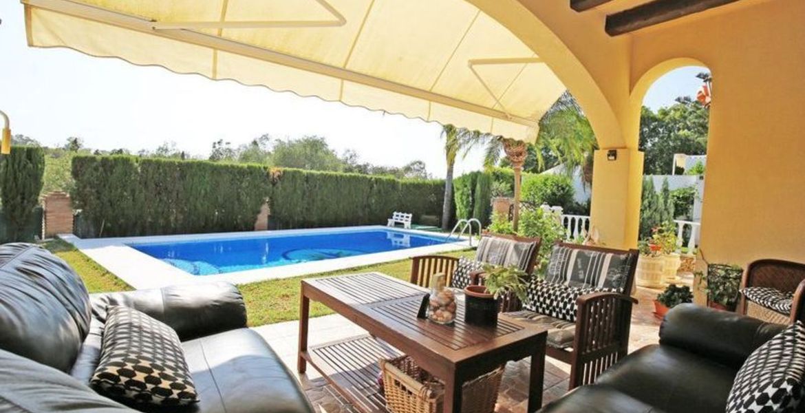 Villa in Elviria