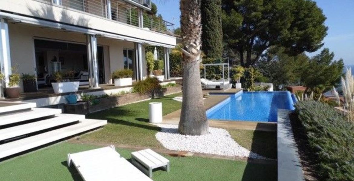 Villa for rent in costa brava