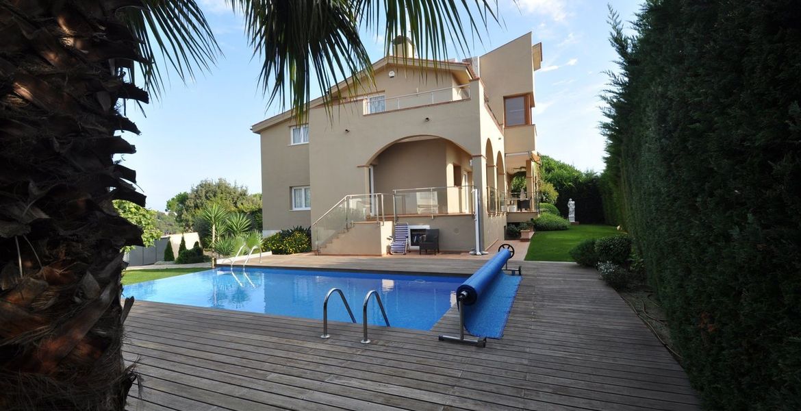 Villa for rent in costa brava