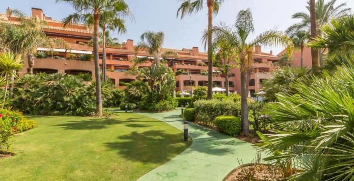 Apartamento en venta en Puerto Banus