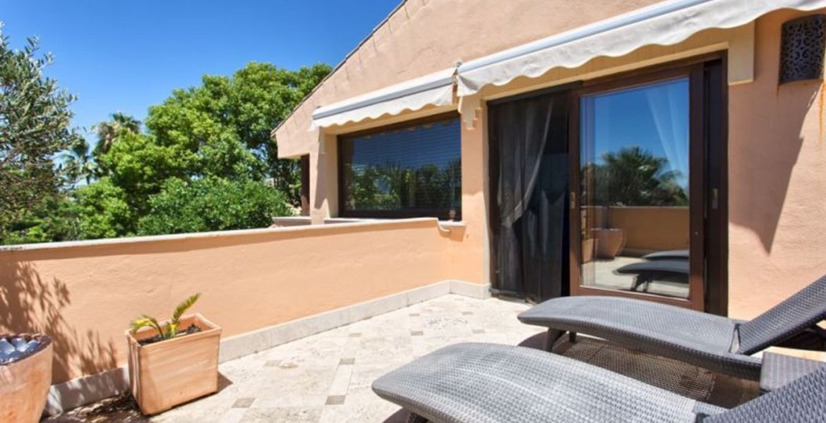 Villa for sale in Altos de Puente Roman