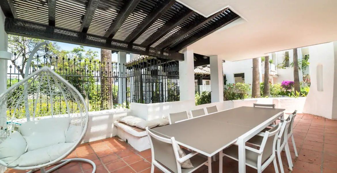 Stylish ground Floor Apartment in Marina Puente Romano 