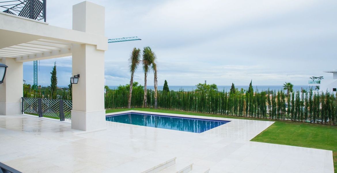 Villa Padierna Golf Villa for sale in Los Flamingos