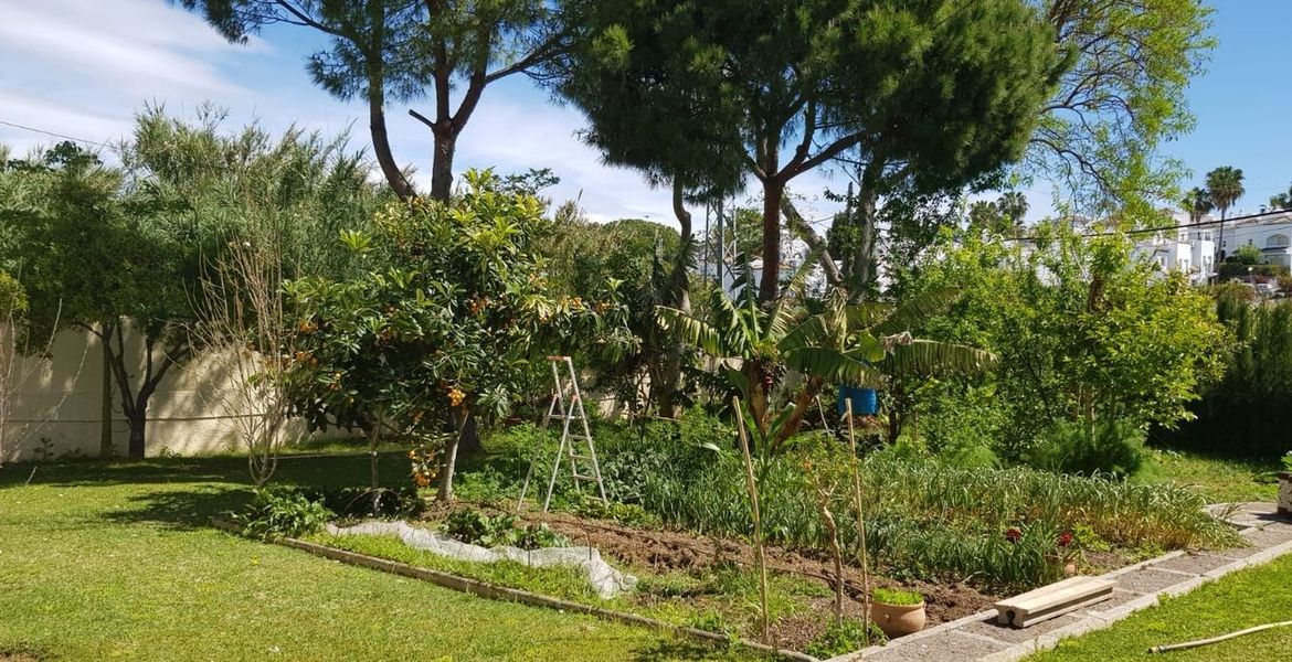 Villa en venta en Estepona