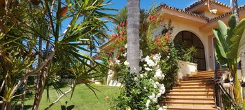 Villa for sale in Estepona