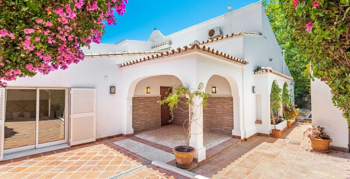  Beachside villa in marbella for sale