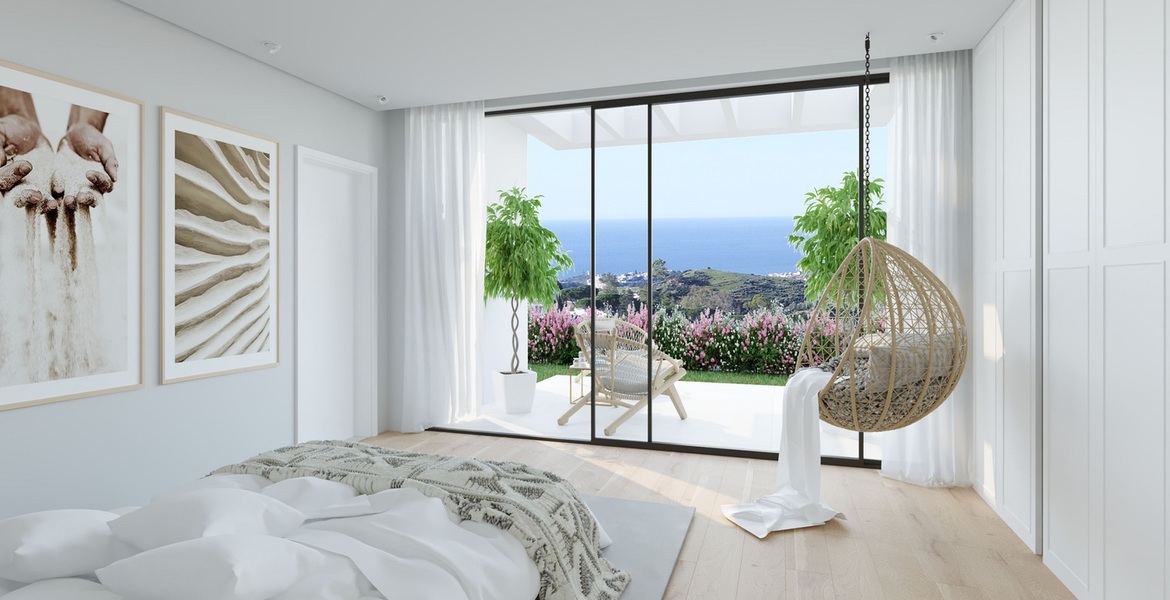 Luxury Villa in Mijas with 219 sqm built and 4 bedrooms 