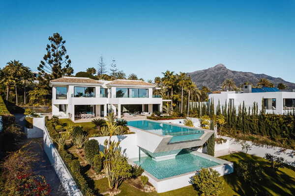 IMPRESIONANTE CASA MODERNA DE LUJO La Cerquilla, Nueva Andal