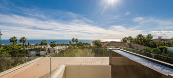 New luxurious modern mansion with sea views in the heart of 