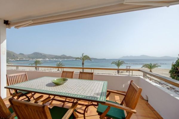 Sea front penthouse Puerto Pollensa, Mallorca