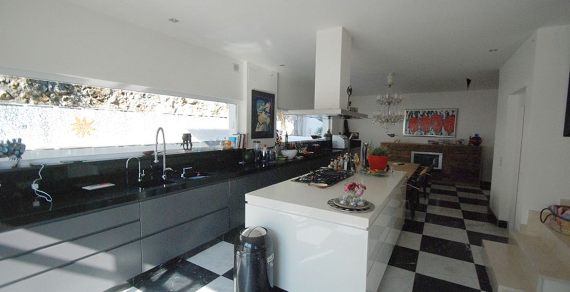 Amazing villa for long-term rent in Sitges