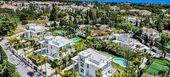 Вилла на продажу в Las Lomas del Marbella Club