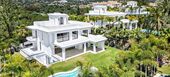 Вилла на продажу в Las Lomas del Marbella Club