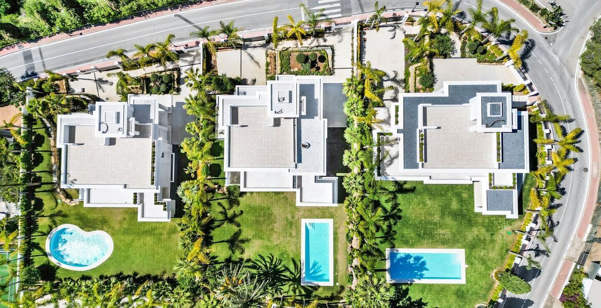 Вилла на продажу в Las Lomas del Marbella Club