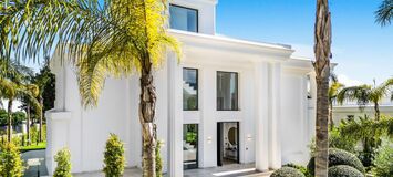 Вилла на продажу в Las Lomas del Marbella Club