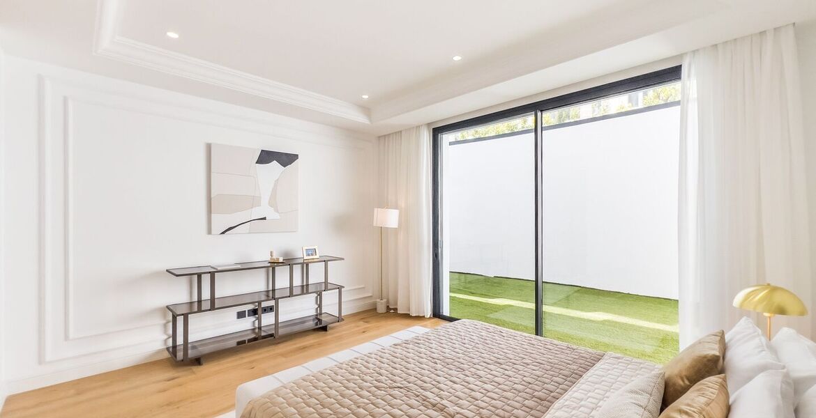 Вилла на продажу в Las Lomas del Marbella Club