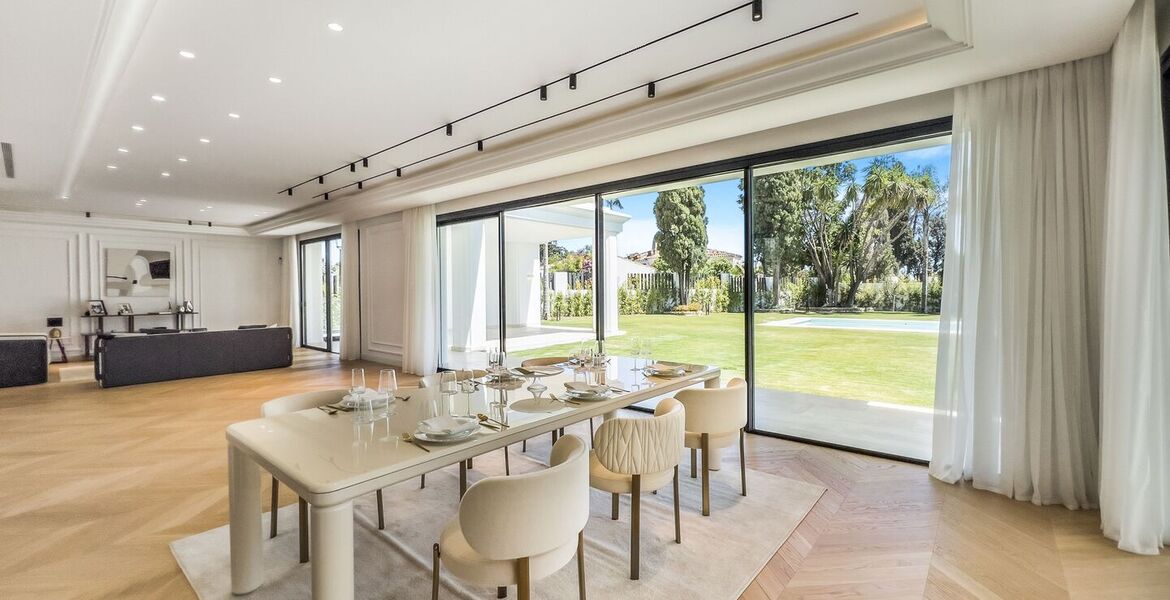 Вилла на продажу в Las Lomas del Marbella Club