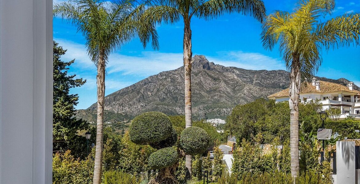 Вилла на продажу в Las Lomas del Marbella Club