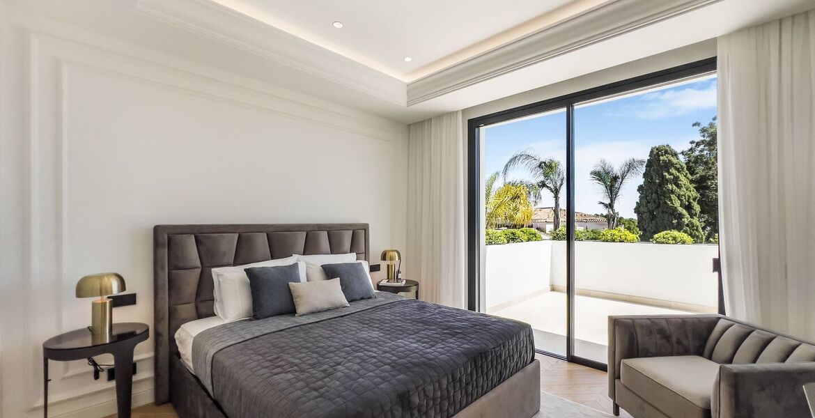 Вилла на продажу в Las Lomas del Marbella Club