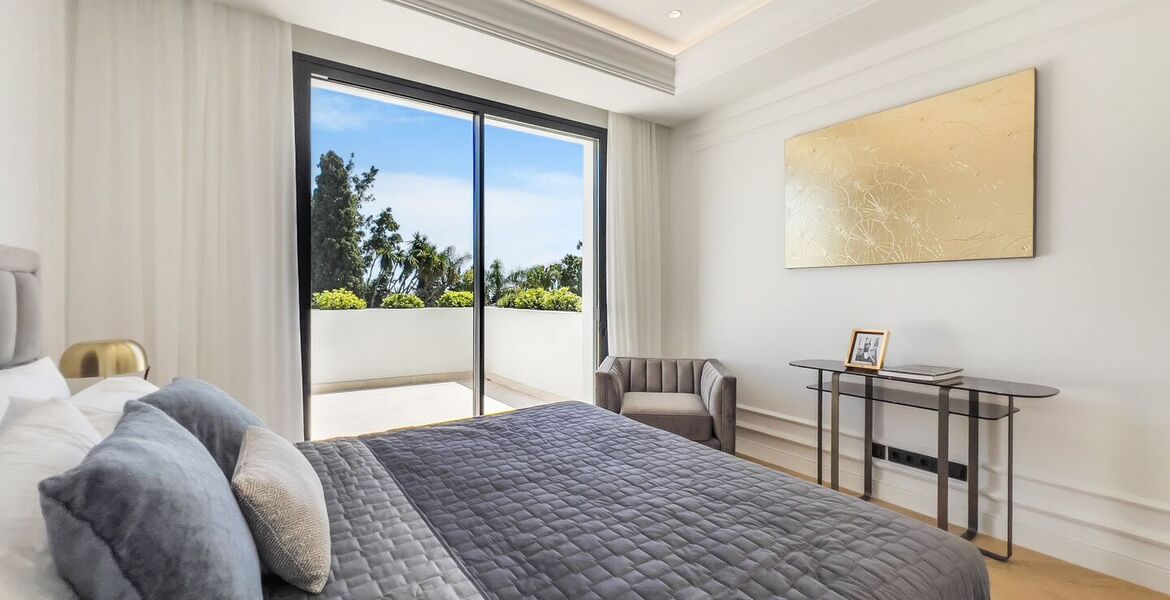 Вилла на продажу в Las Lomas del Marbella Club