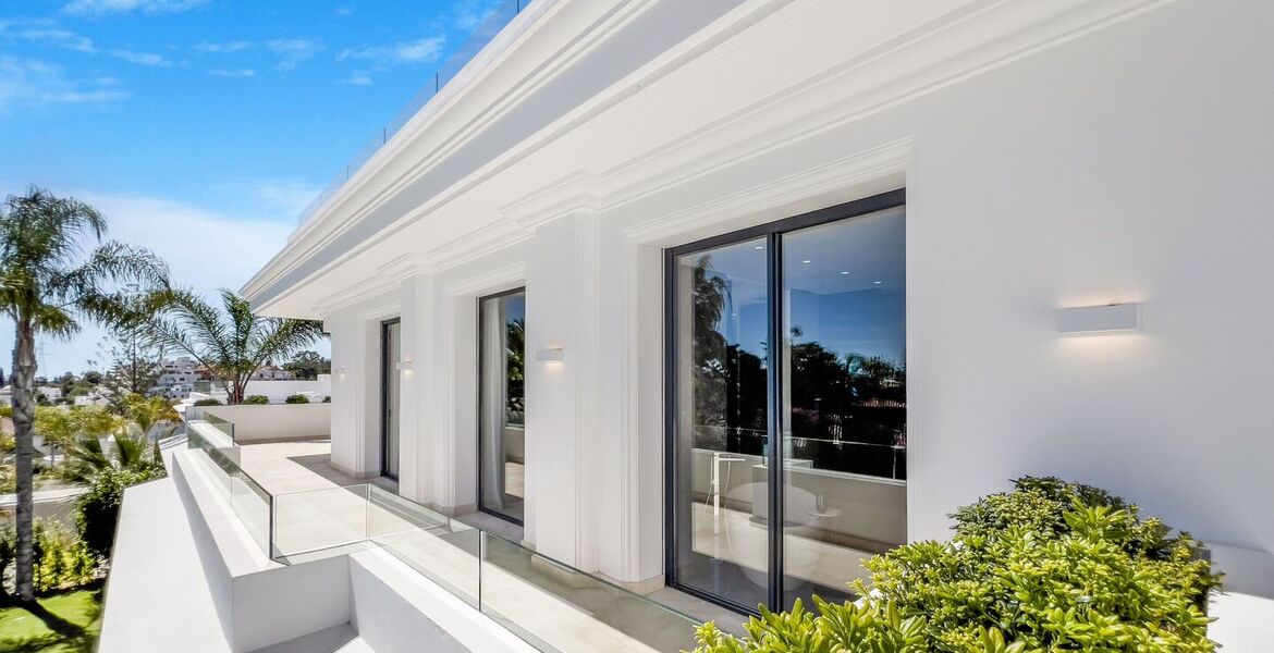 Вилла на продажу в Las Lomas del Marbella Club