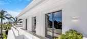 Вилла на продажу в Las Lomas del Marbella Club