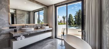 Вилла на продажу в Las Lomas del Marbella Club