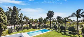 Вилла на продажу в Las Lomas del Marbella Club