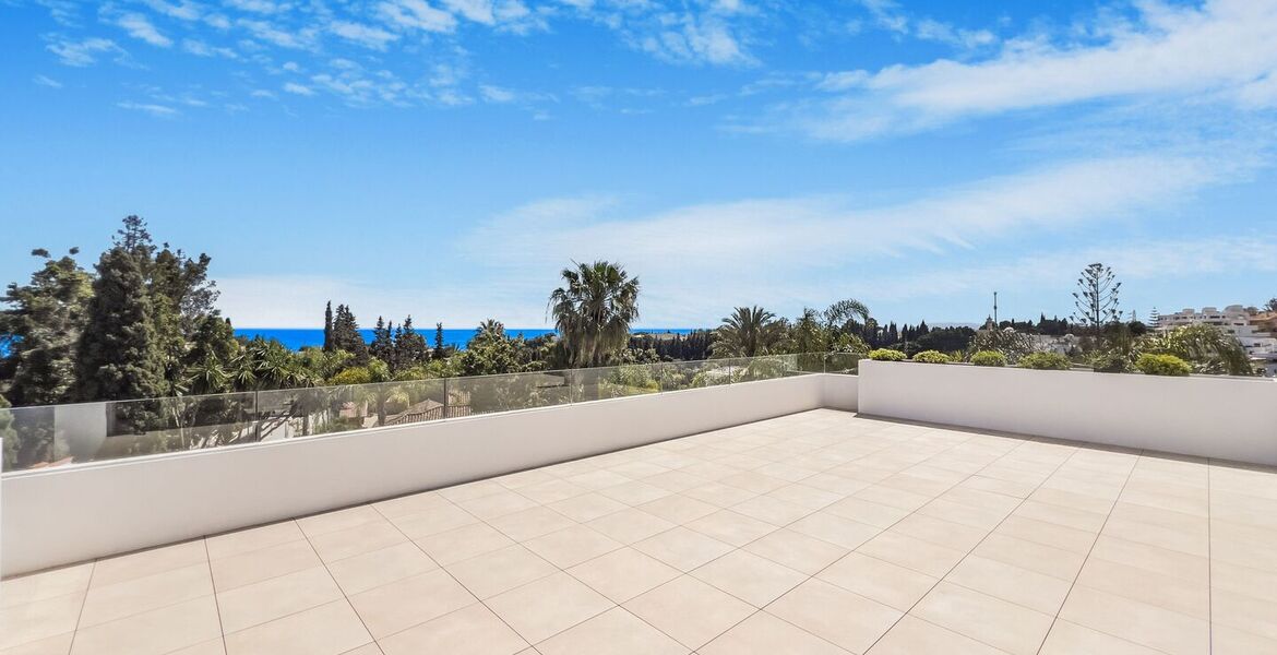 Вилла на продажу в Las Lomas del Marbella Club