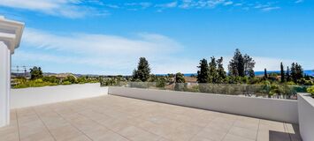 Вилла на продажу в Las Lomas del Marbella Club