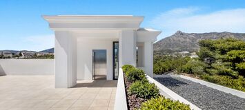 Вилла на продажу в Las Lomas del Marbella Club