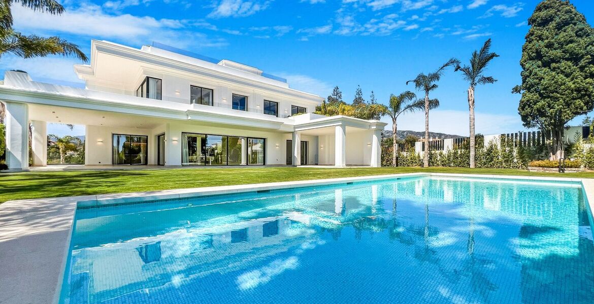 Вилла на продажу в Las Lomas del Marbella Club