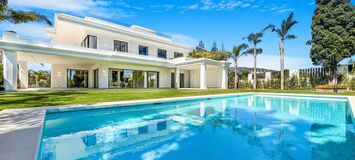 Вилла на продажу в Las Lomas del Marbella Club