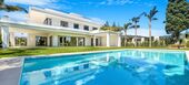 Вилла на продажу в Las Lomas del Marbella Club