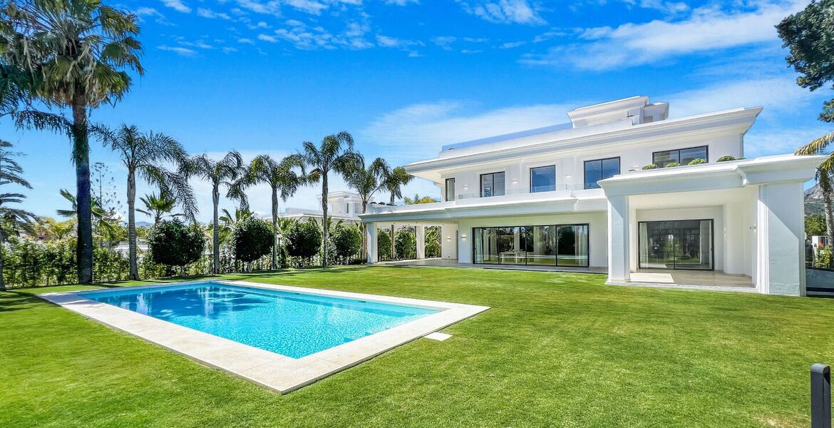 Вилла на продажу в Las Lomas del Marbella Club