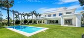 Вилла на продажу в Las Lomas del Marbella Club
